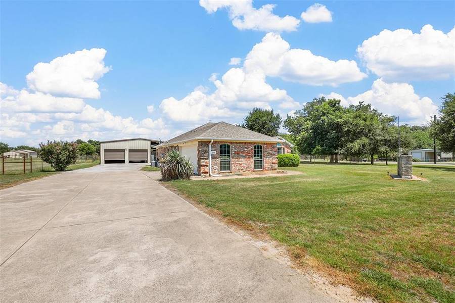 100 Cinnamon Court, Weatherford, TX 76088