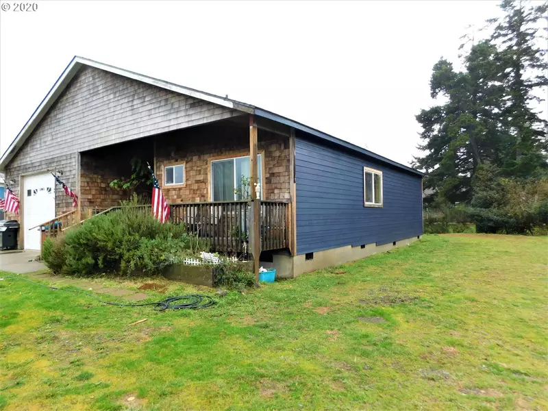 521 NINETEENTH ST, Port Orford, OR 97465