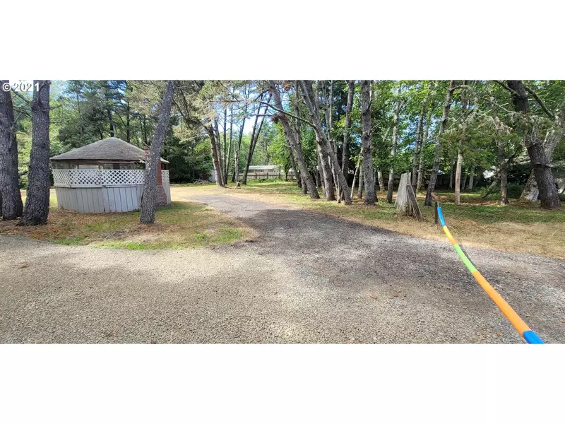 1301 323RD PL, Ocean Park, WA 98640