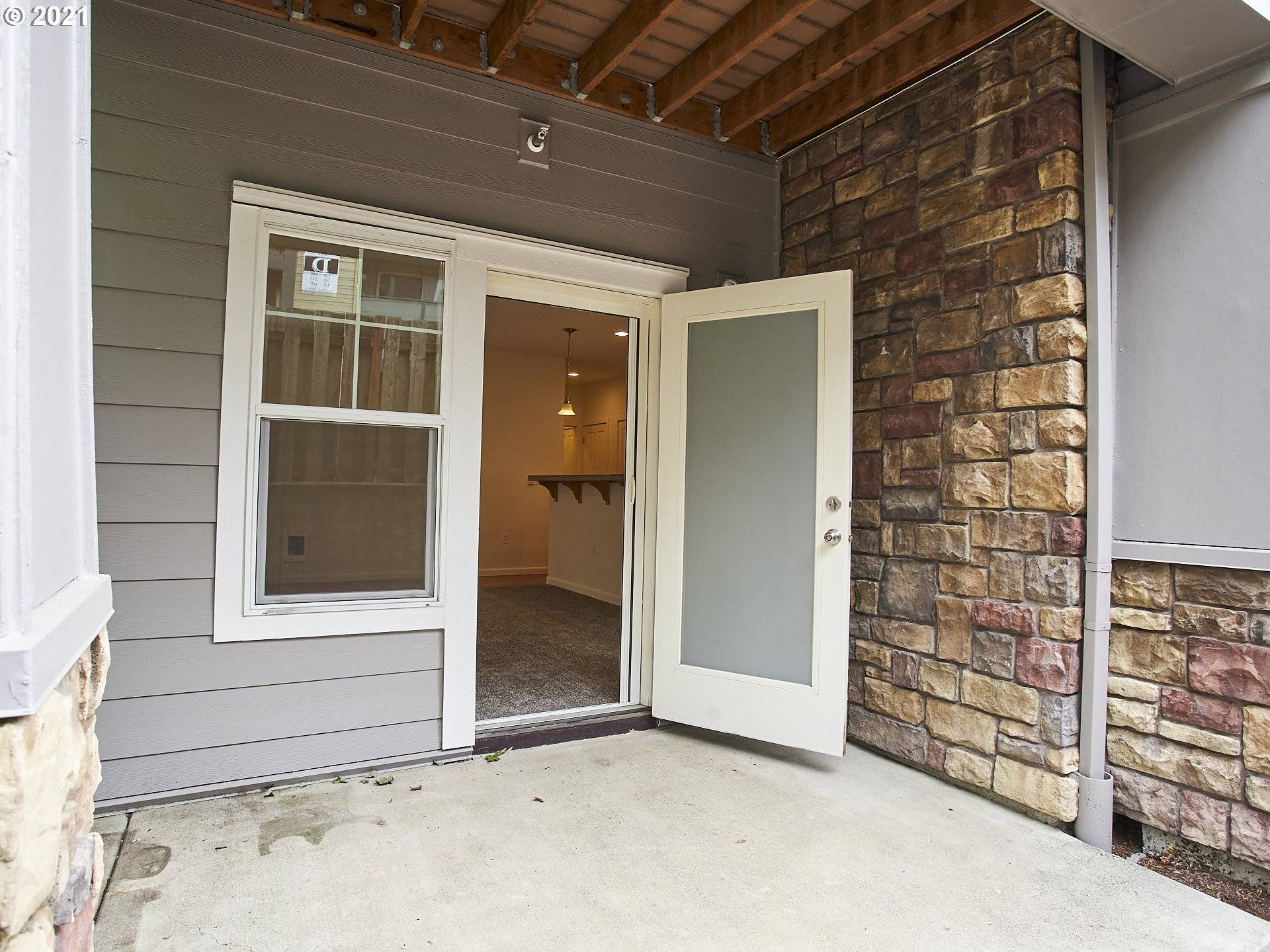 Beaverton, OR 97006,10866 NE RED WING WAY #102