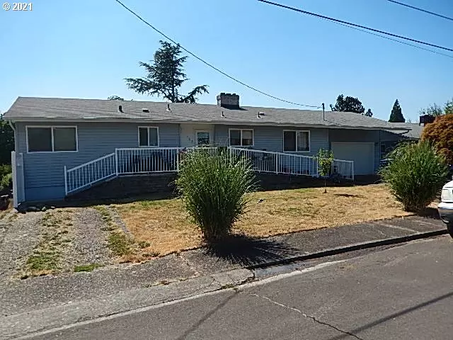 Salem, OR 97317,723 MEADOWLAWN DR