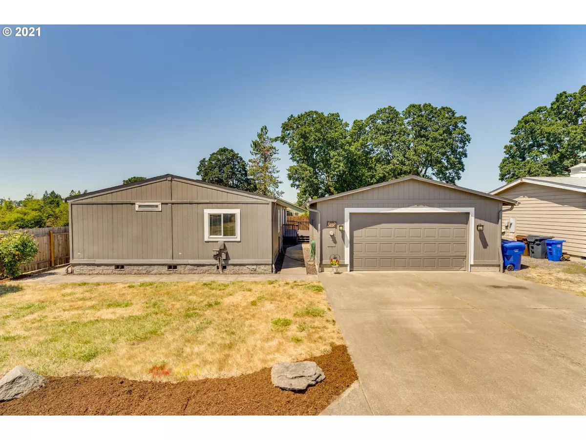 Molalla, OR 97038,560 N HEZZIE LN