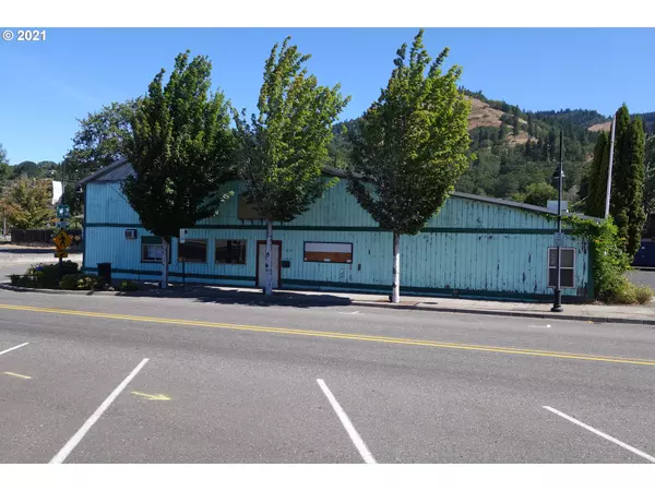 318 W Steuben, Bingen, WA 98605