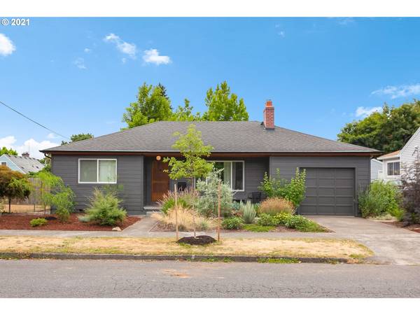 8702 NE FREMONT ST, Portland, OR 97220