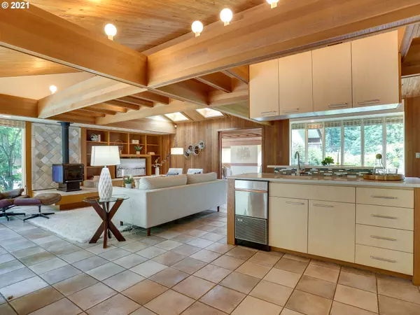 Portland, OR 97210,4637 NW WOODSIDE TER