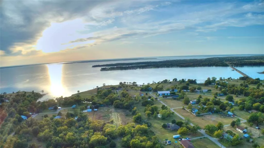 East Tawakoni, TX 75472,220 Blue Water