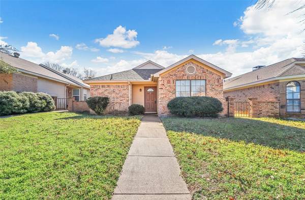 954 Sanders Drive, Duncanville, TX 75137