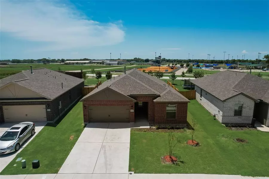 1820 Liam Drive, Anna, TX 75409