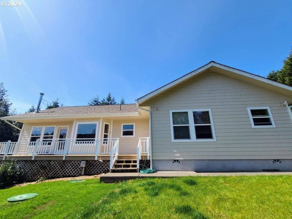 North Bend, OR 97459,68860 SANDPOINT RD