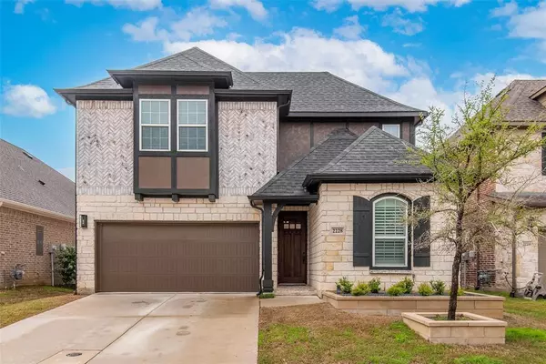 2228 Briar Ridge Trail, Carrollton, TX 75010