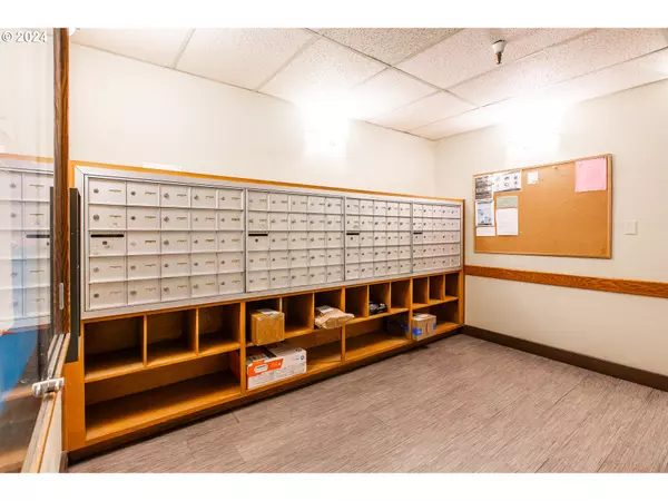 Eugene, OR 97401,1313 LINCOLN ST #308