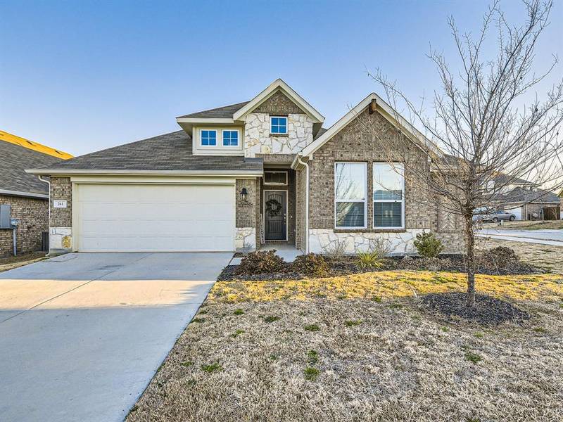 261 Maverick Court, Lavon, TX 75166