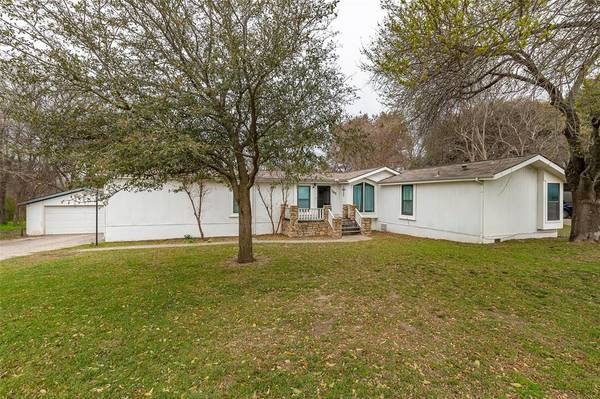 165 Deercreek Drive,  Red Oak,  TX 75165