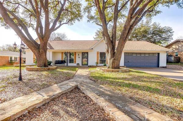 1107 Trace Road, Cleburne, TX 76033