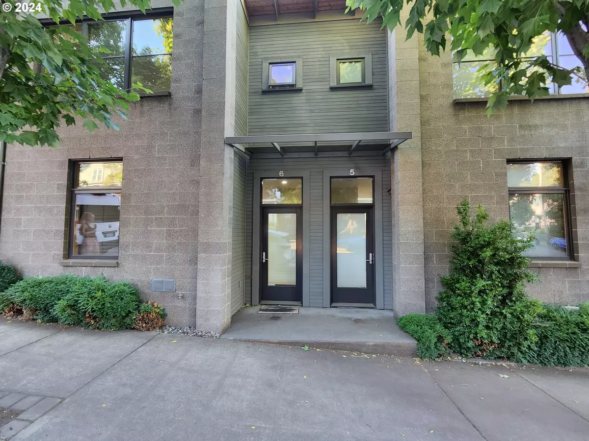 Hood River, OR 97031,606 CASCADE AVE #6