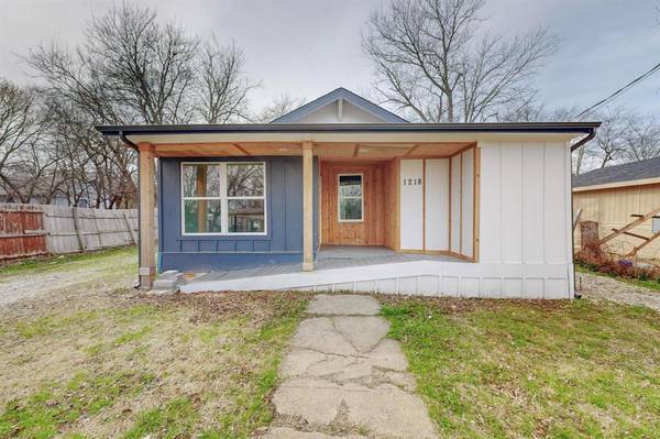 1218 Gibbons Street,  Greenville,  TX 75401