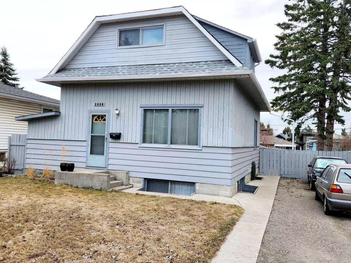 Calgary, AB T3E 2Z1,2028 36 ST SW