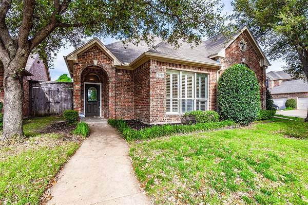 2021 Baird Hollow Lane, Arlington, TX 76011