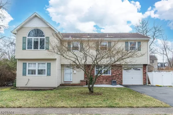 22 Arcadia Rd, Pompton Lakes Boro, NJ 07442