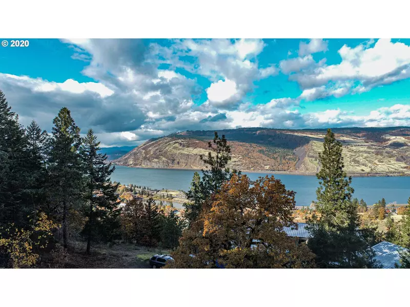 331 PONDEROSA PL, Mosier, OR 97040