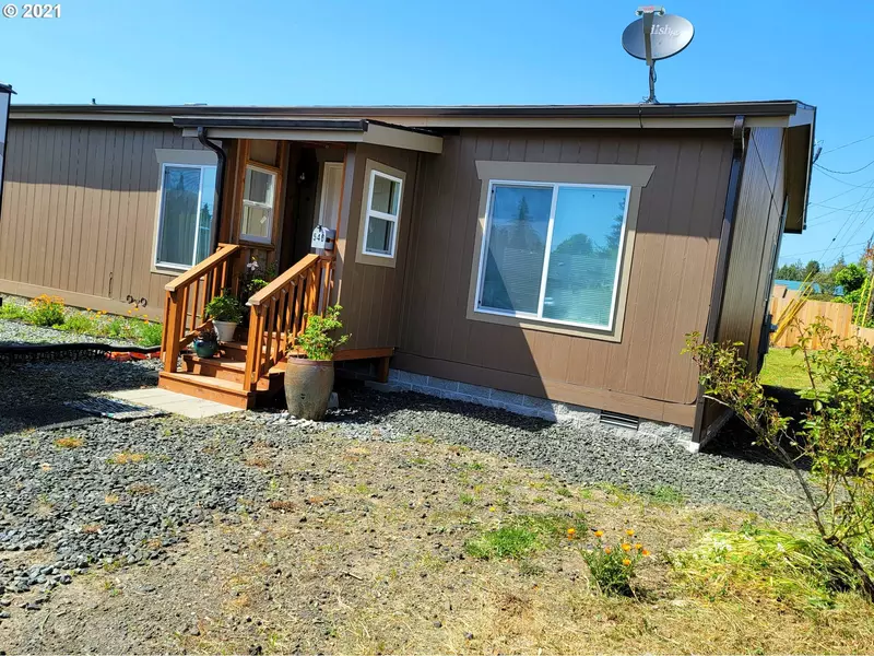 546 E 11TH PL, Coquille, OR 97423