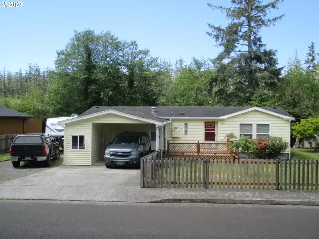 1127 SW Cedar AVE, Warrenton, OR 97146