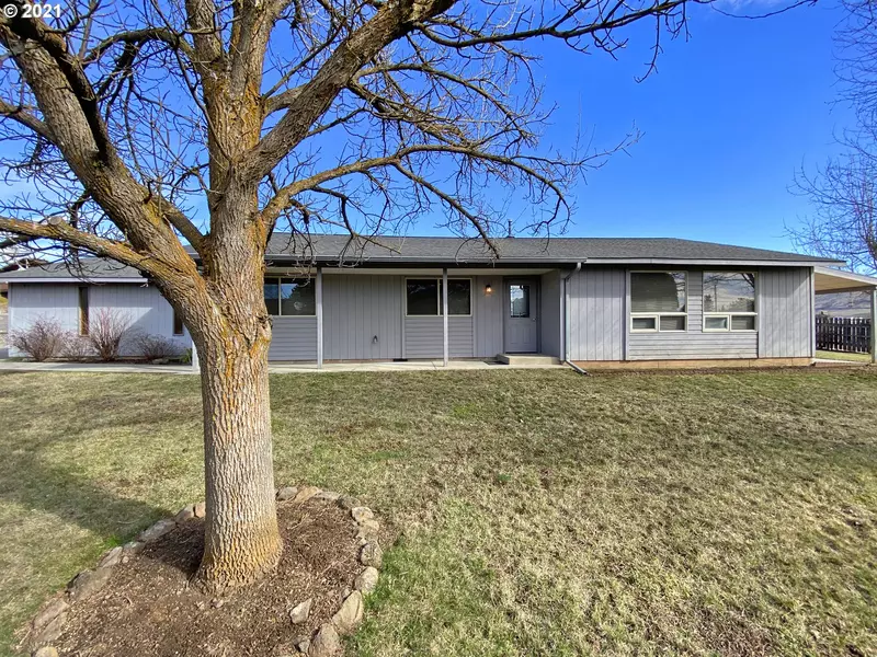 1006 Roe DR, Goldendale, WA 98620