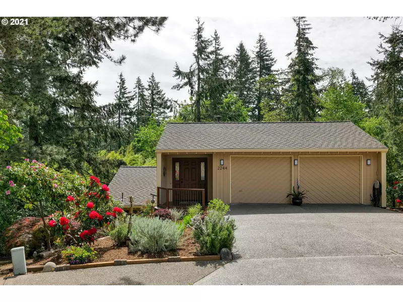 2244 VALLEY CT, West Linn, OR 97068