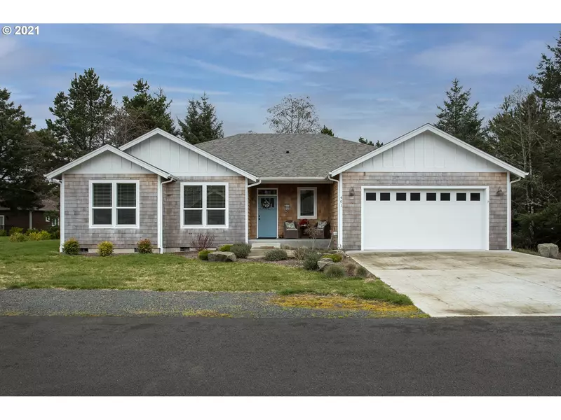 401 W Kershul CIR, Gearhart, OR 97138