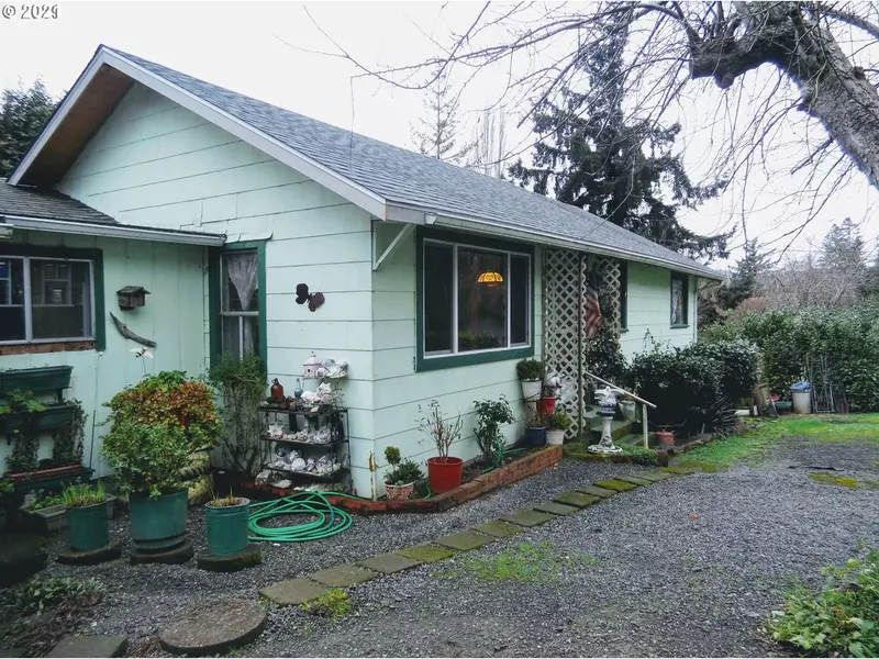 355 S FOLSOM CT, Coquille, OR 97423