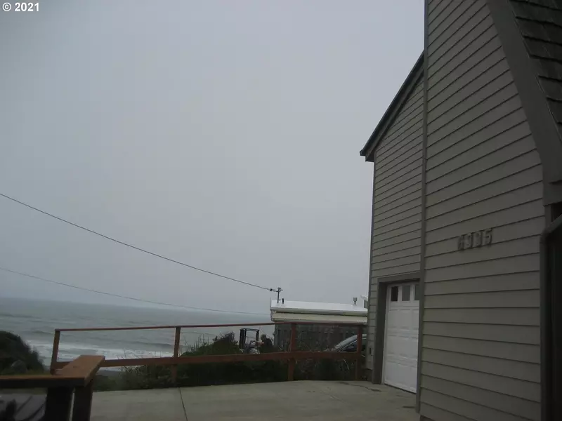 6335 RAYMOND AVE, Gleneden Beach, OR 97388