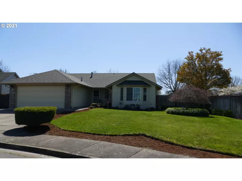 805 W 17TH AVE, Junction City, OR 97448