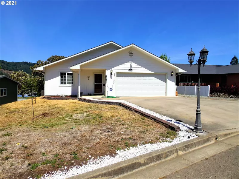 248 MONA ST, Myrtle Creek, OR 97457