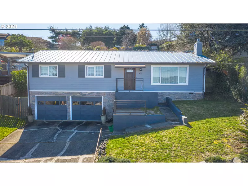 455 N 3RD CT, Coos Bay, OR 97420