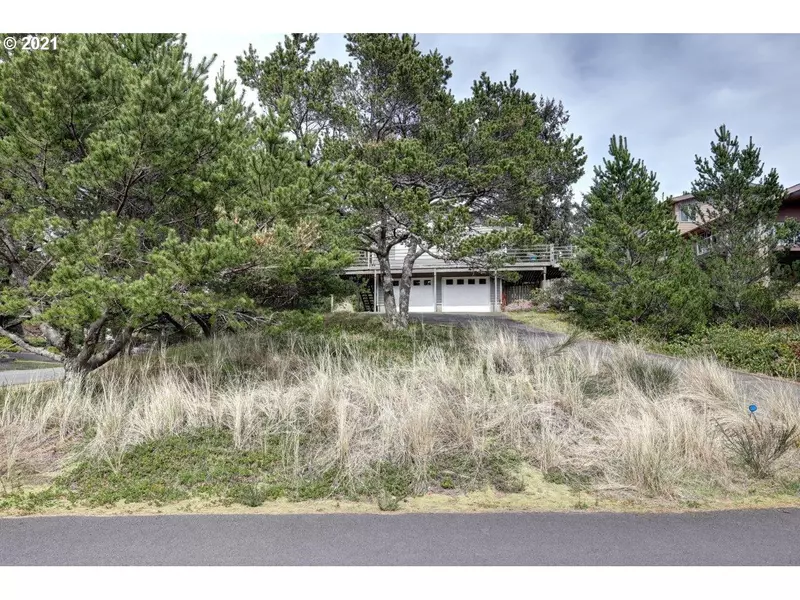 401 BEACH PINE RD, Manzanita, OR 97130