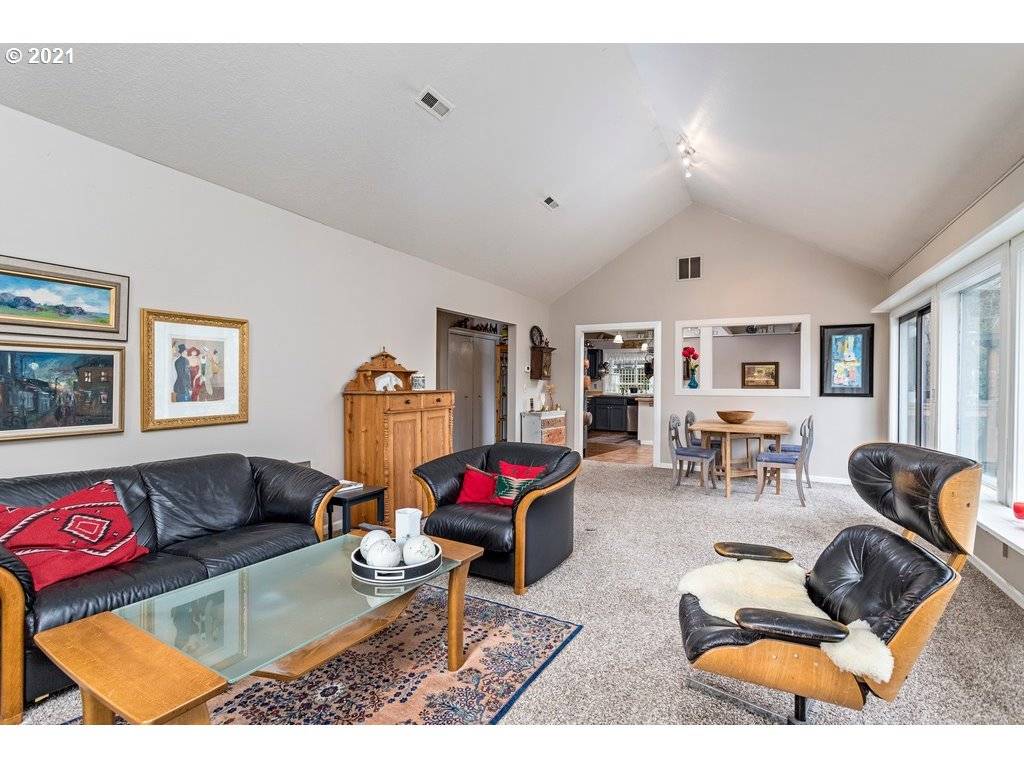 Lake Oswego, OR 97034,545 RIDGEWAY RD