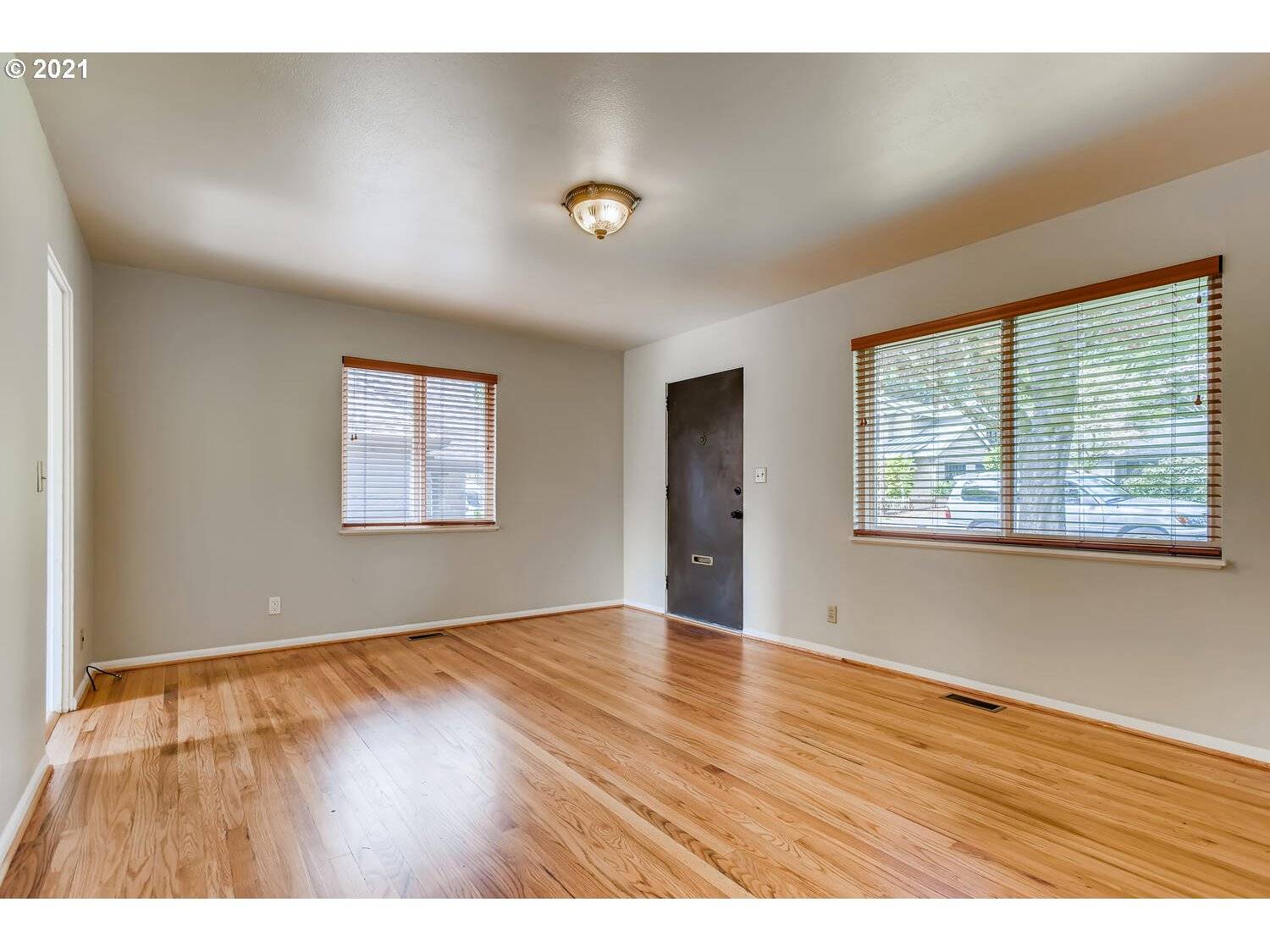 Lake Oswego, OR 97034,769 6TH ST