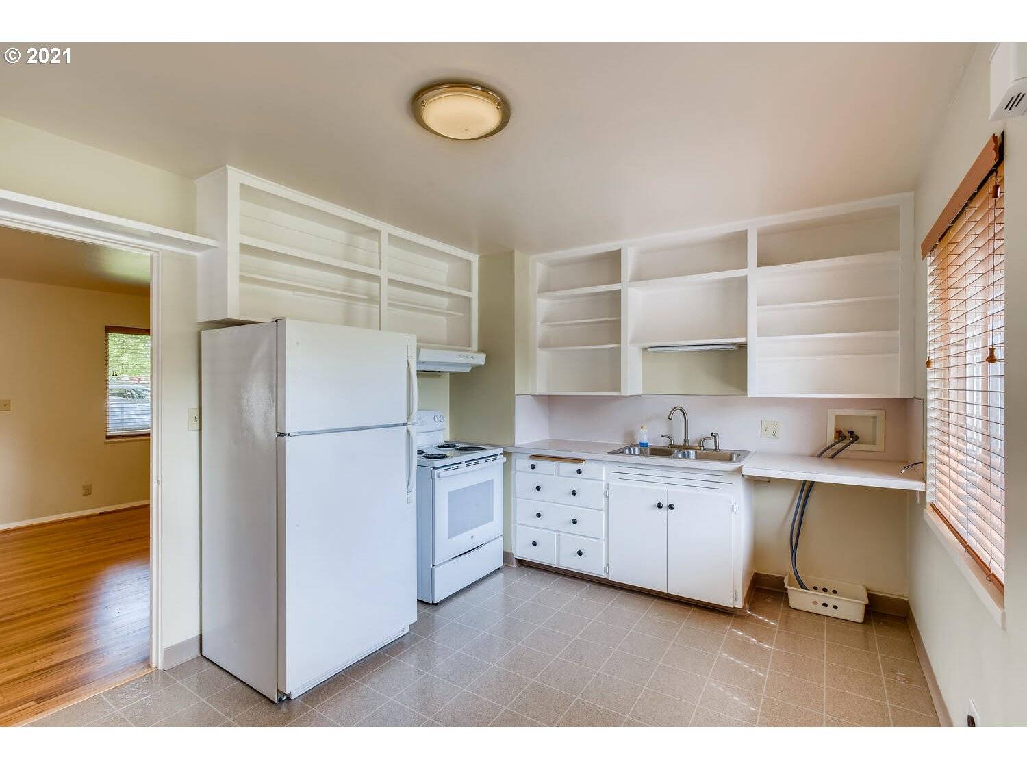 Lake Oswego, OR 97034,769 6TH ST