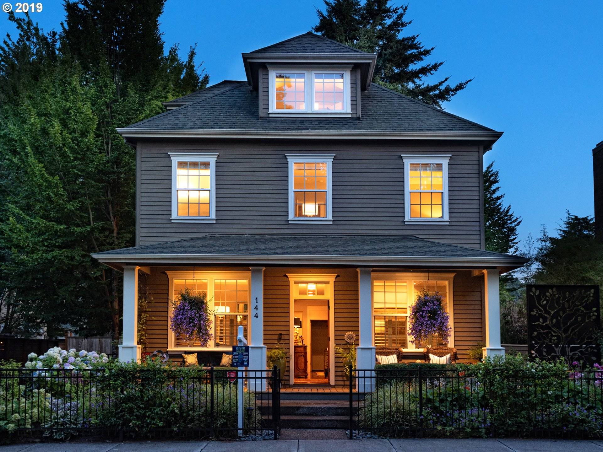 144 LEONARD ST, Lake Oswego, OR 97034