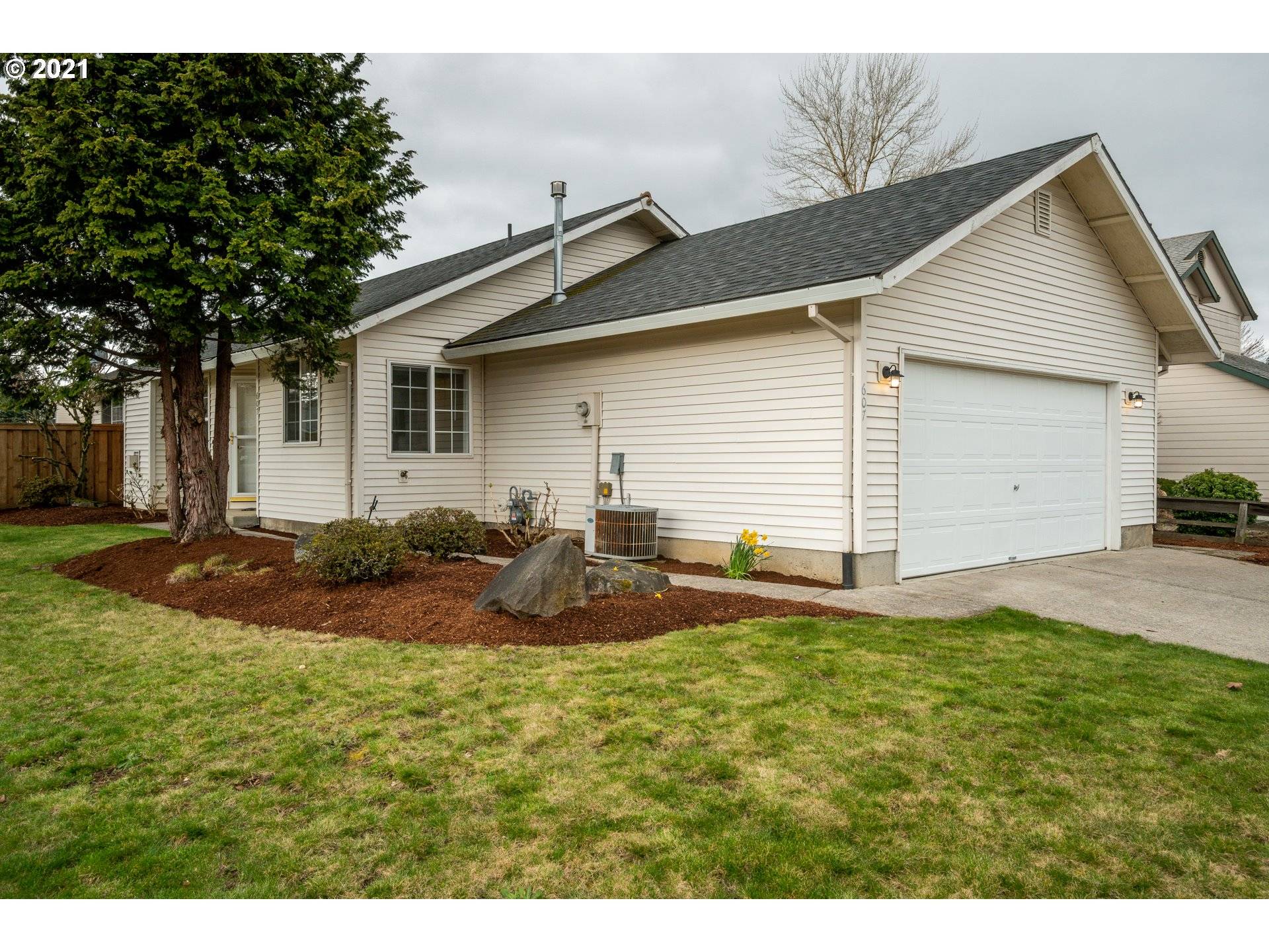 Gresham, OR 97080,607 SE MYRTLEWOOD PL