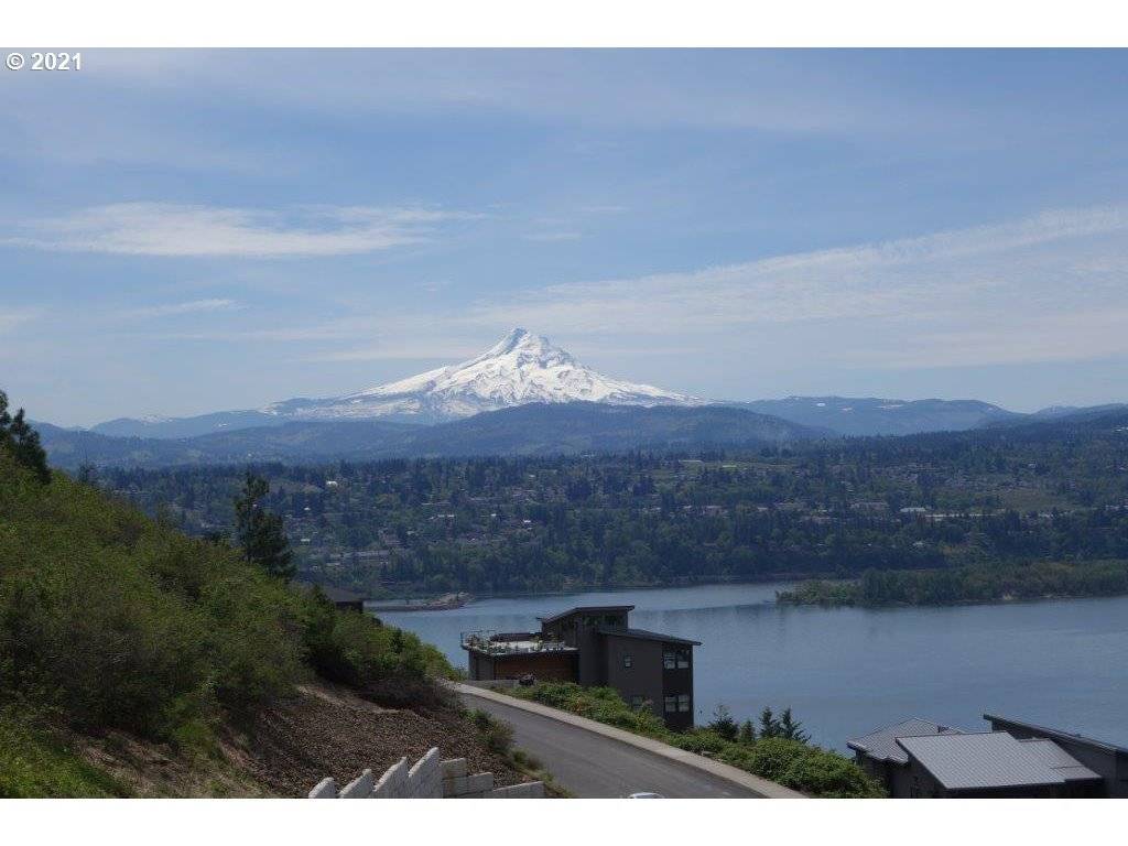 4 Chak Chak DR, White Salmon, WA 98672