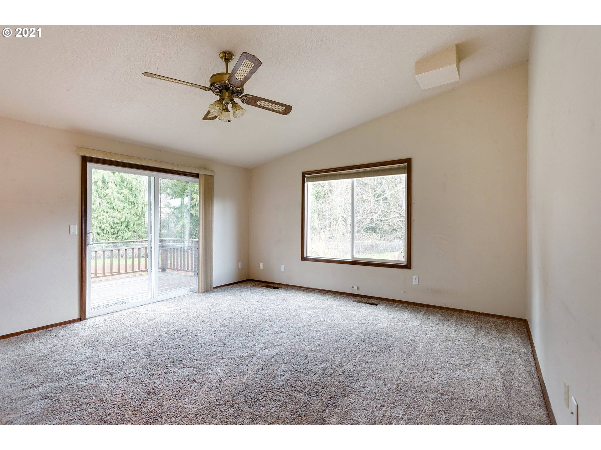 Clackamas, OR 97015,11744 SE SUNNYCREEK LN