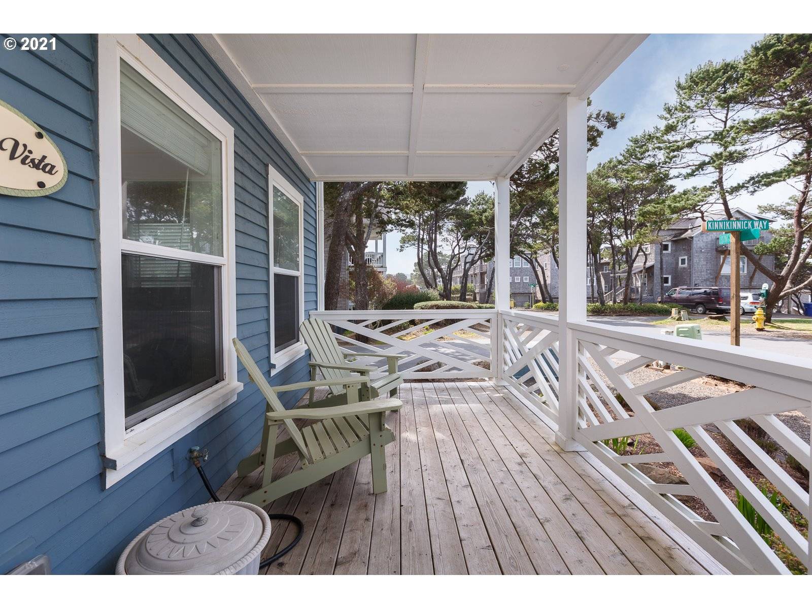 Depoe Bay, OR 97341,371 KINNIKINNICK WAY
