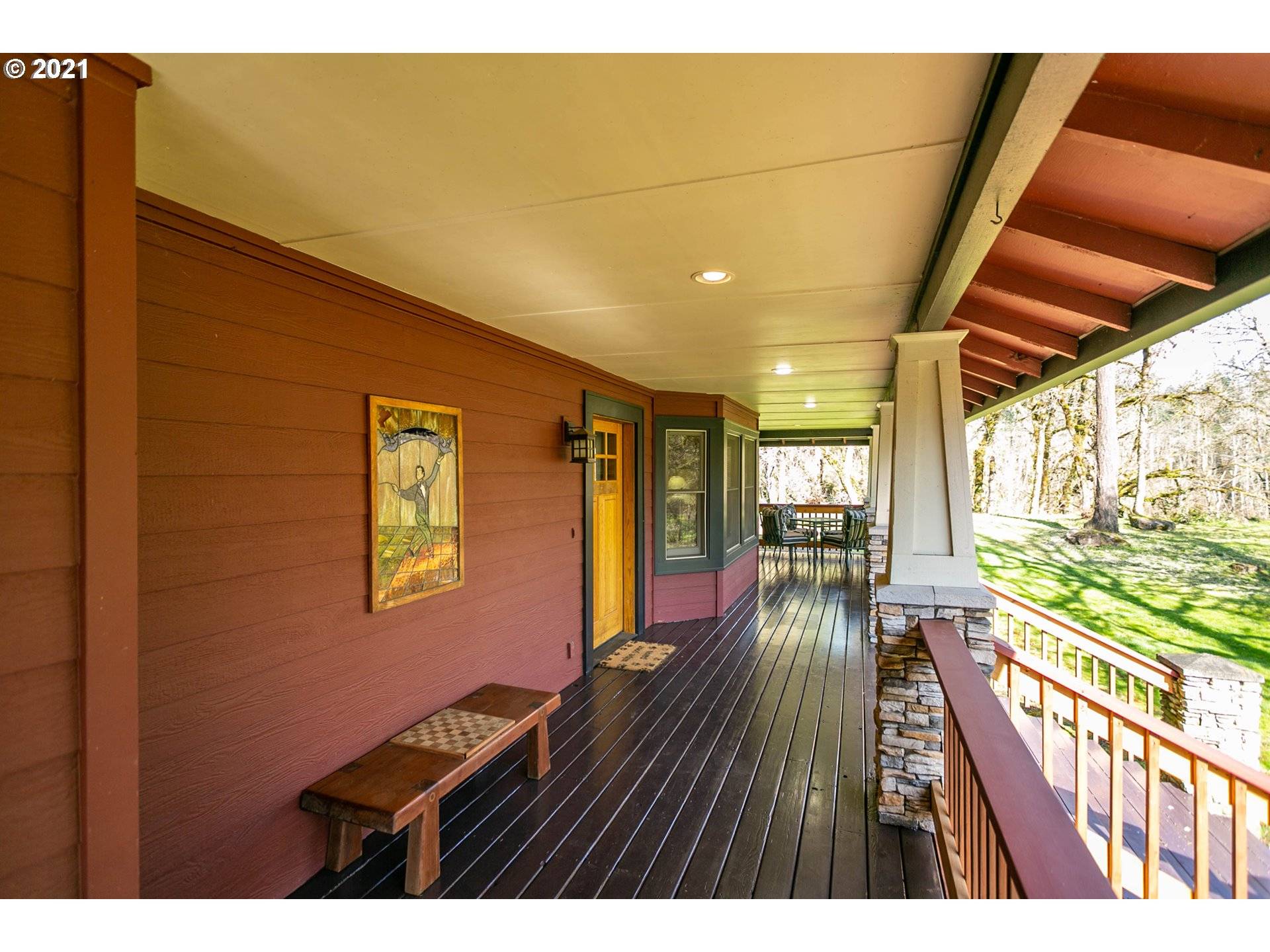 West Linn, OR 97068,231 SW FOREST COVE RD