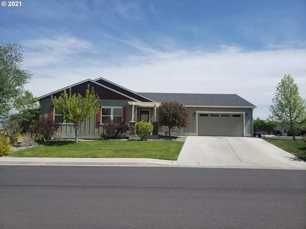 Hermiston, OR 97838,2186 NW OVERLOOK DR