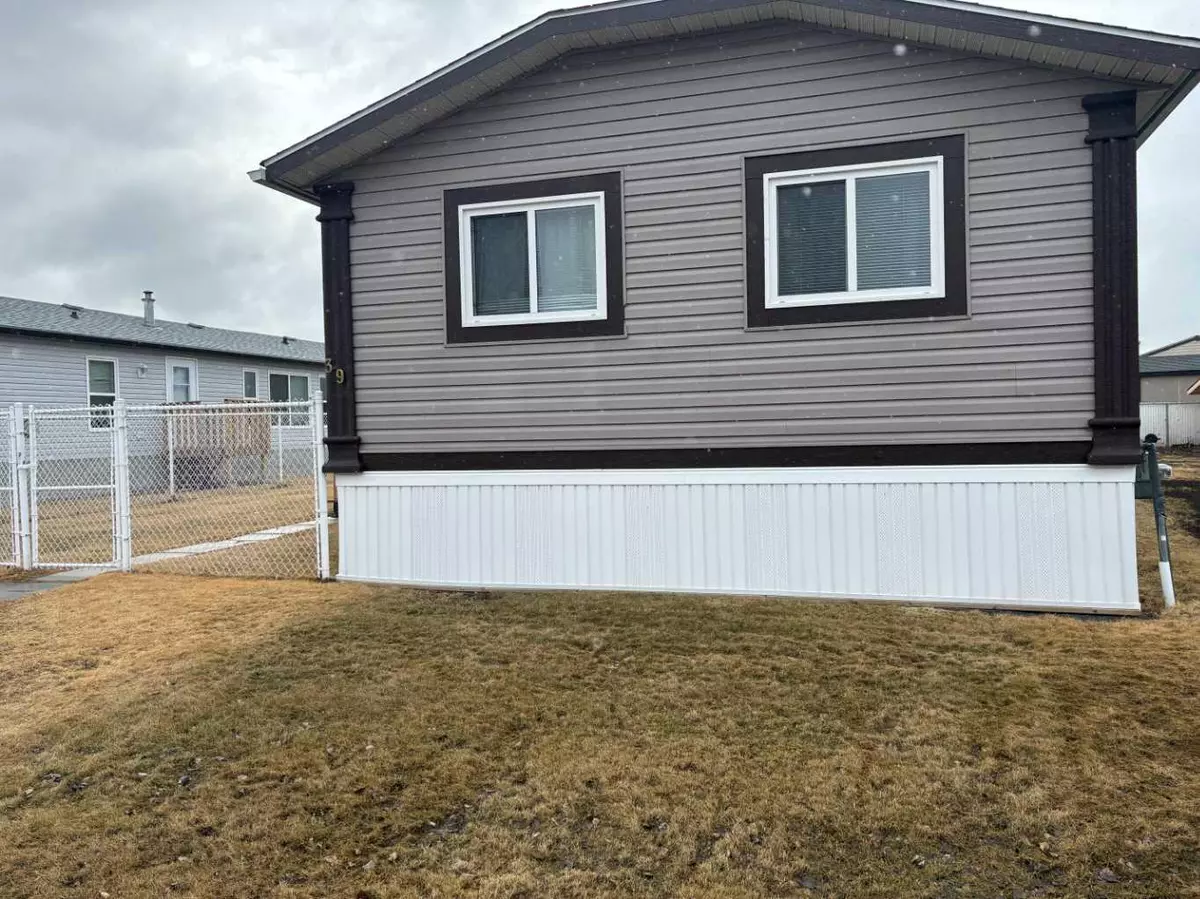 Whitecourt, AB T7S 1W1,39 Henke PL N