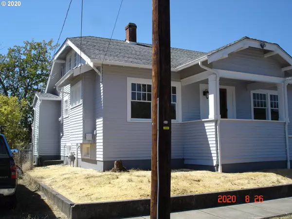 Silverton, OR 97381,206 S 2ND ST