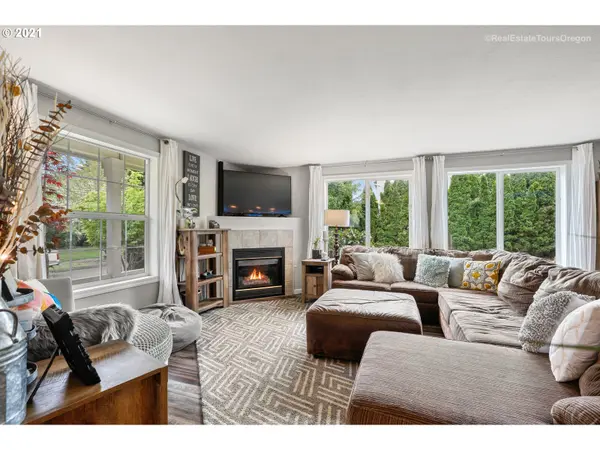 2250 SW CREEKSIDE LN, Mc Minnville, OR 97128