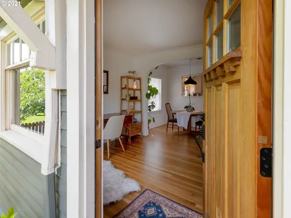 7715 SE 21ST AVE, Portland, OR 97202