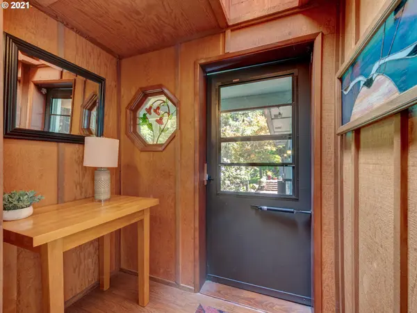 Springfield, OR 97478,37224 CAMP CREEK RD